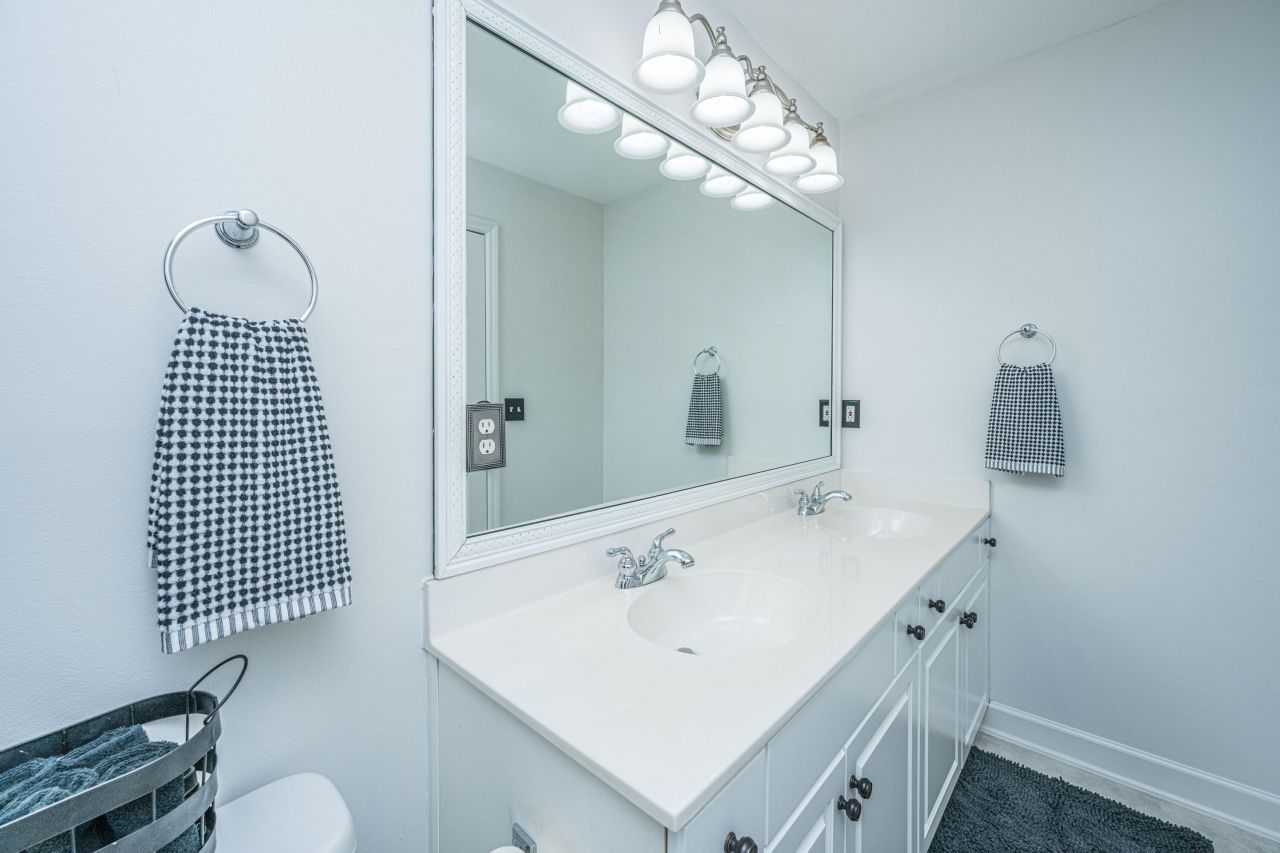 1702 William Hapton Way Photo 38