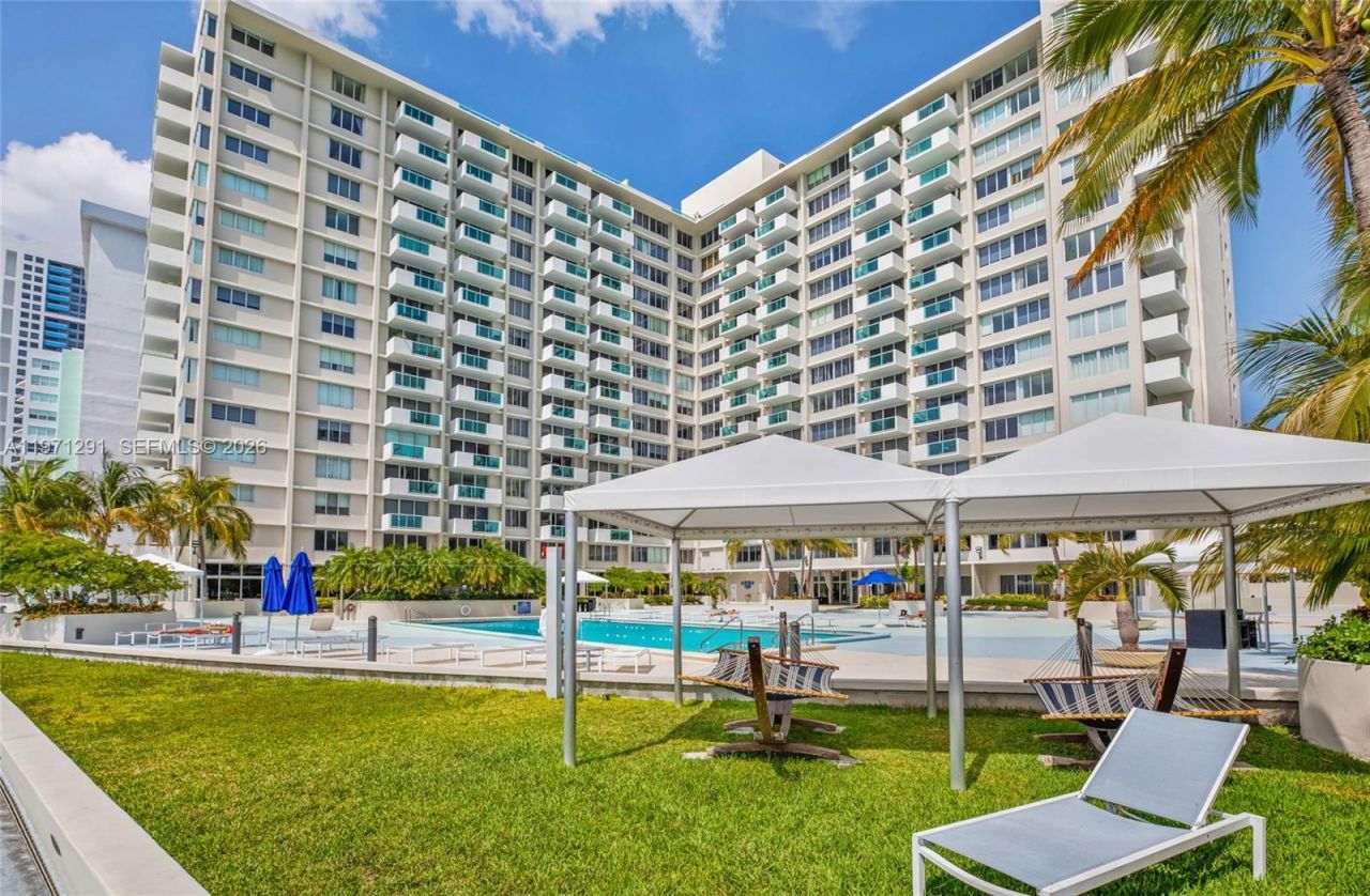 1200 West Ave, Unit 315, Miami Beach, FL 33139 Photo