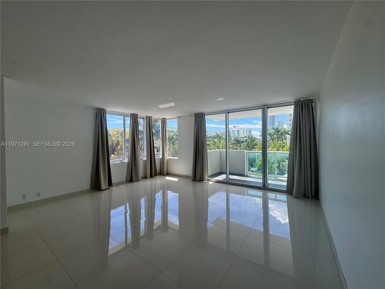 1200 West Ave, Unit 315, Miami Beach, FL 33139 Photo