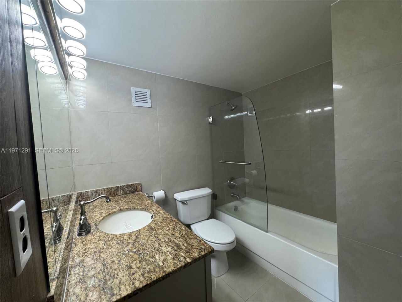 1200 West Ave, Unit 315, Miami Beach, FL 33139 Photo