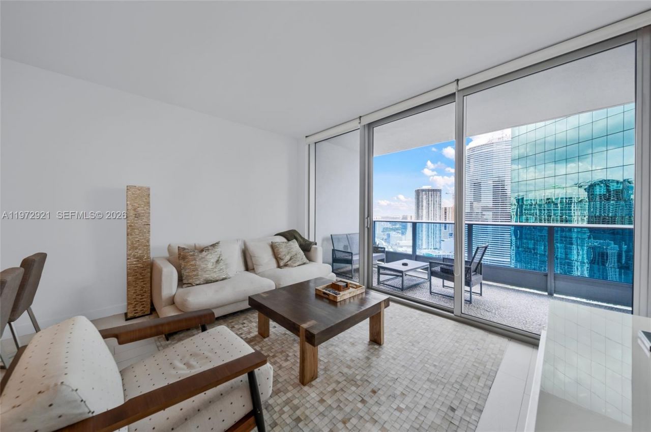 200 Biscayne Boulevard Way , Unit 3811, Miami, FL 33131 Photo