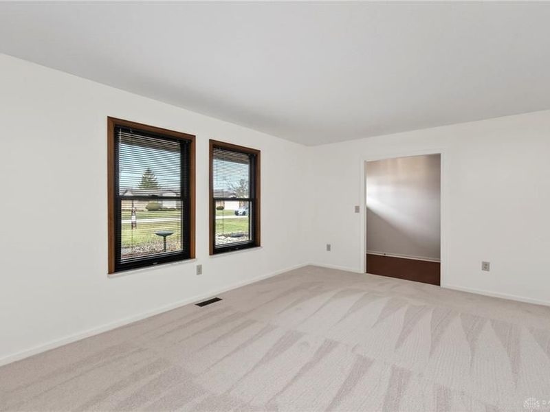 1010 Meadow Lark Drive, Enon Vlg, OH 45323 Photo 15