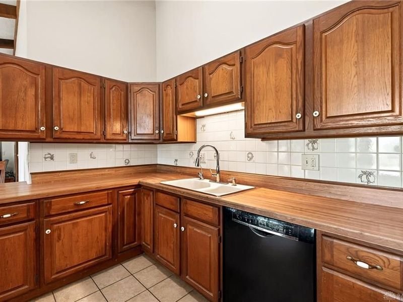 1010 Meadow Lark Drive, Enon Vlg, OH 45323 Photo 22