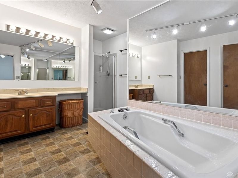 1010 Meadow Lark Drive, Enon Vlg, OH 45323 Photo 36