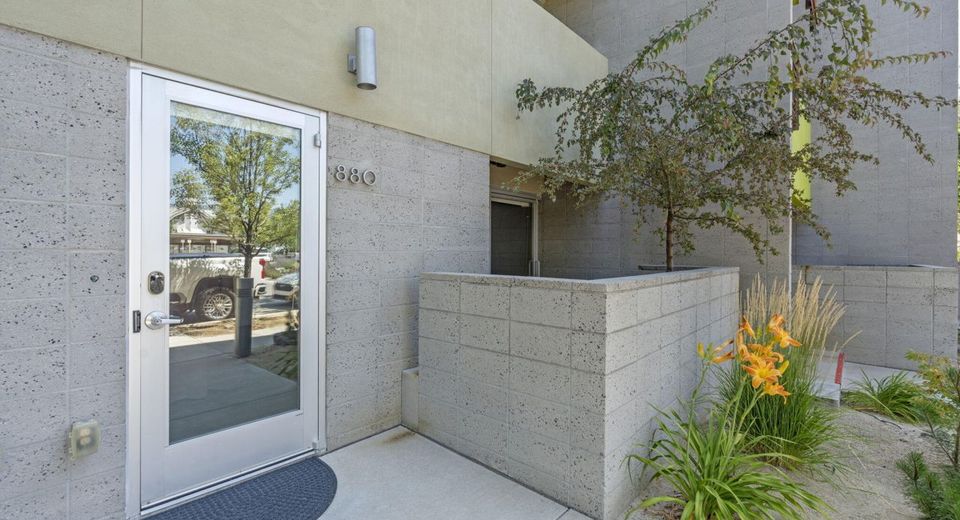 880 S Center Street, Reno, NV 89501 Photo