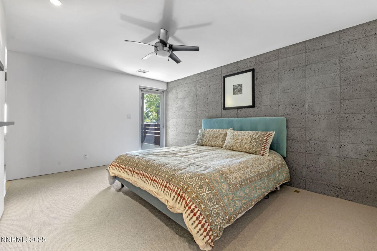 880 S Center Street, Reno, NV 89501 Photo