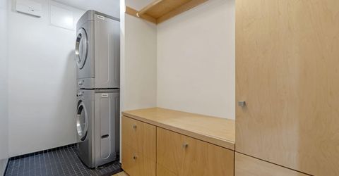 880 S Center Street, Reno, NV 89501 Photo