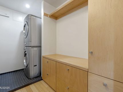 880 S Center Street, Reno, NV 89501 Photo