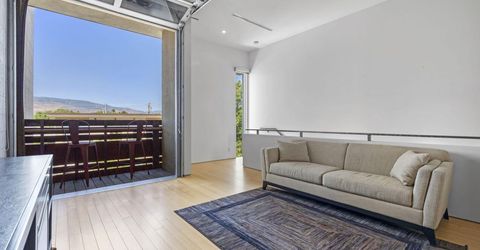 880 S Center Street, Reno, NV 89501 Photo