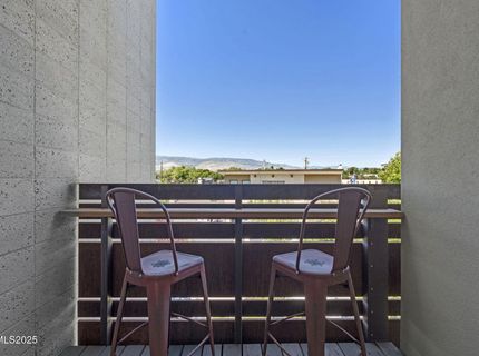 880 S Center Street, Reno, NV 89501 Photo