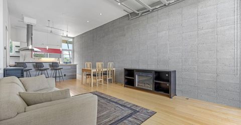 880 S Center Street, Reno, NV 89501 Photo