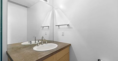 880 S Center Street, Reno, NV 89501 Photo