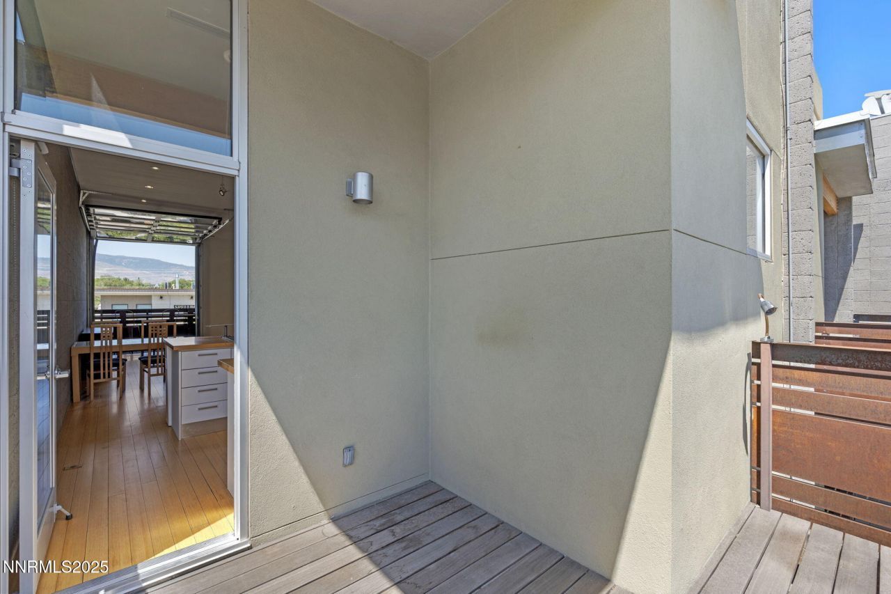 880 S Center Street, Reno, NV 89501 Photo