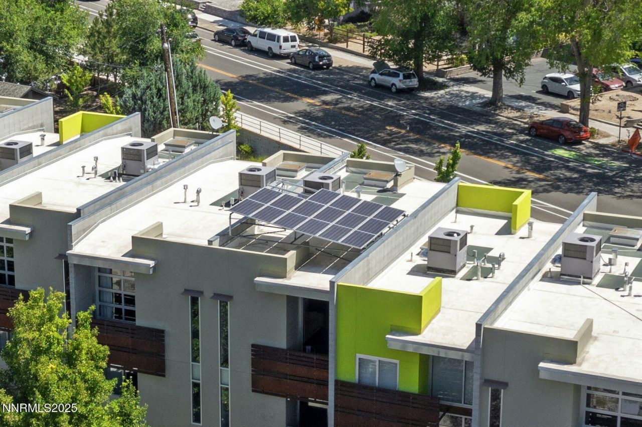 880 S Center Street, Reno, NV 89501 Photo