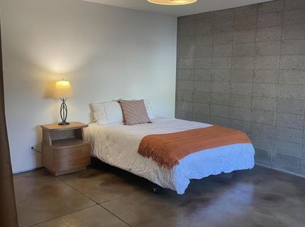 880 S Center Street, Reno, NV 89501 Photo