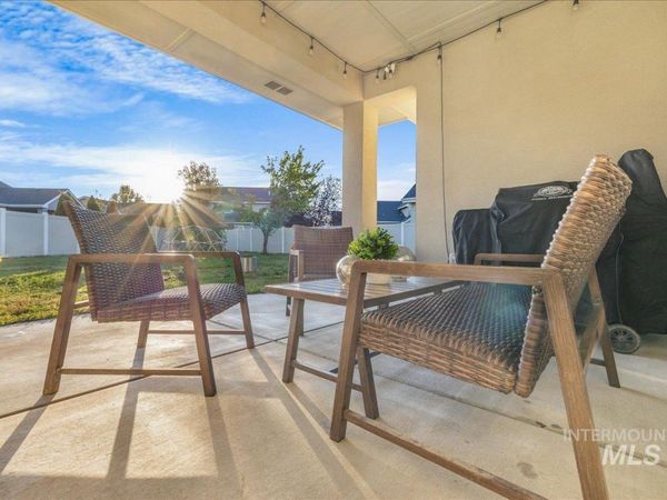 10303 Ryan Peak Dr, Nampa, ID 83687