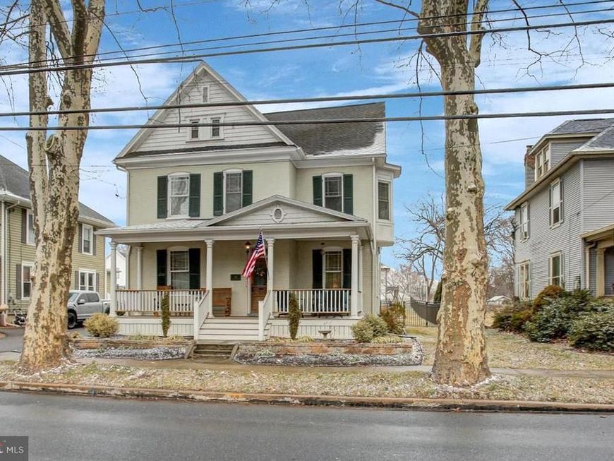 438 E Baltimore Street, Greencastle, PA 17225 Main Photo