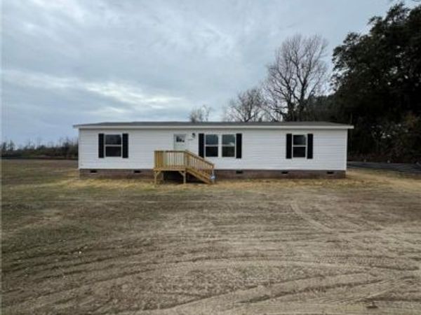 9640 S Chicken Road, Fairmont, NC 28340