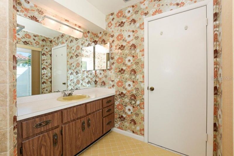 1117 SE Mendoza Avenue , Port Saint Lucie, FL 34952 Photo