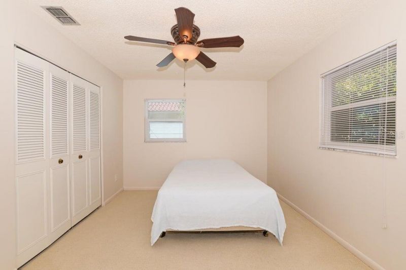 1117 SE Mendoza Avenue , Port Saint Lucie, FL 34952 Photo