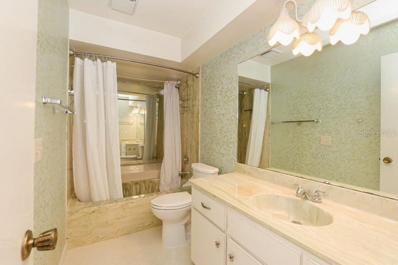 1117 SE Mendoza Avenue , Port Saint Lucie, FL 34952 Photo