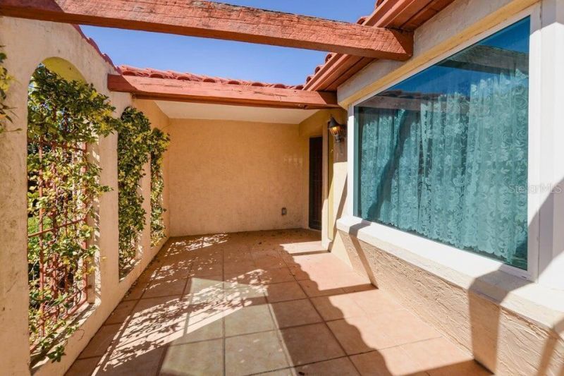 1117 SE Mendoza Avenue , Port Saint Lucie, FL 34952 Photo