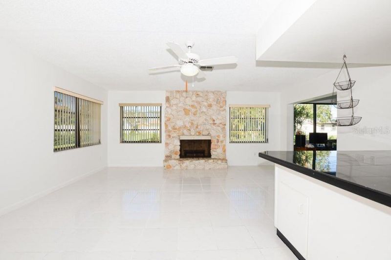 1117 SE Mendoza Avenue , Port Saint Lucie, FL 34952 Photo