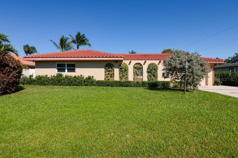 1117 SE Mendoza Avenue , Port Saint Lucie, FL 34952 Photo