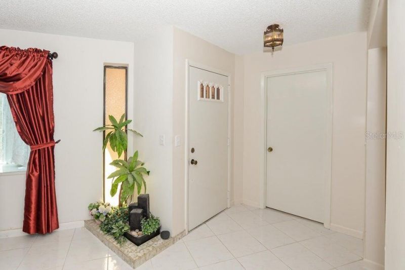 1117 SE Mendoza Avenue , Port Saint Lucie, FL 34952 Photo