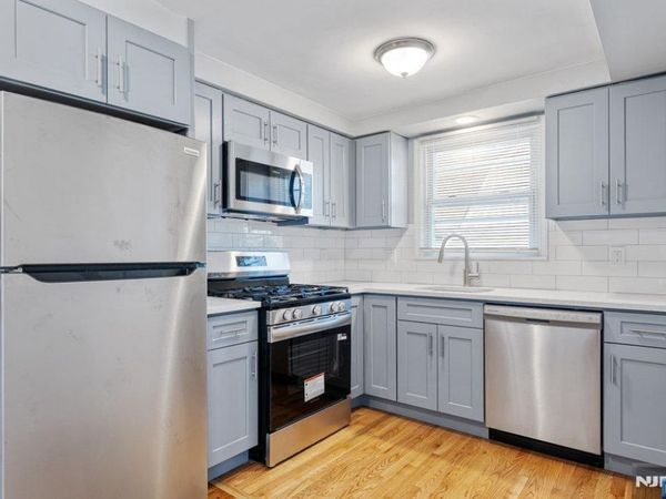 301 High Street 2, NORTH ARLINGTON, NJ 07031