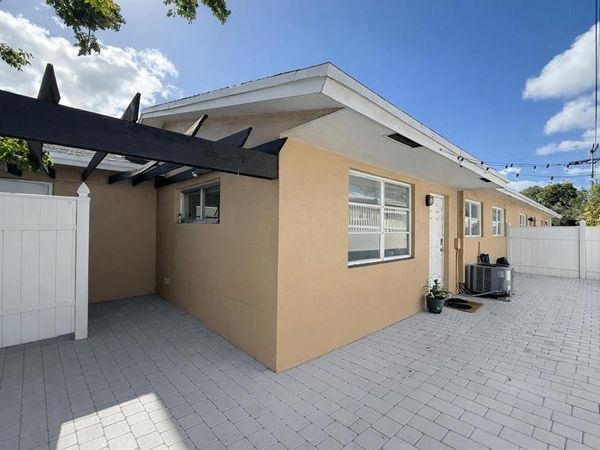 1441 Miami Road, Unit 1, Fort Lauderdale, FL 33316