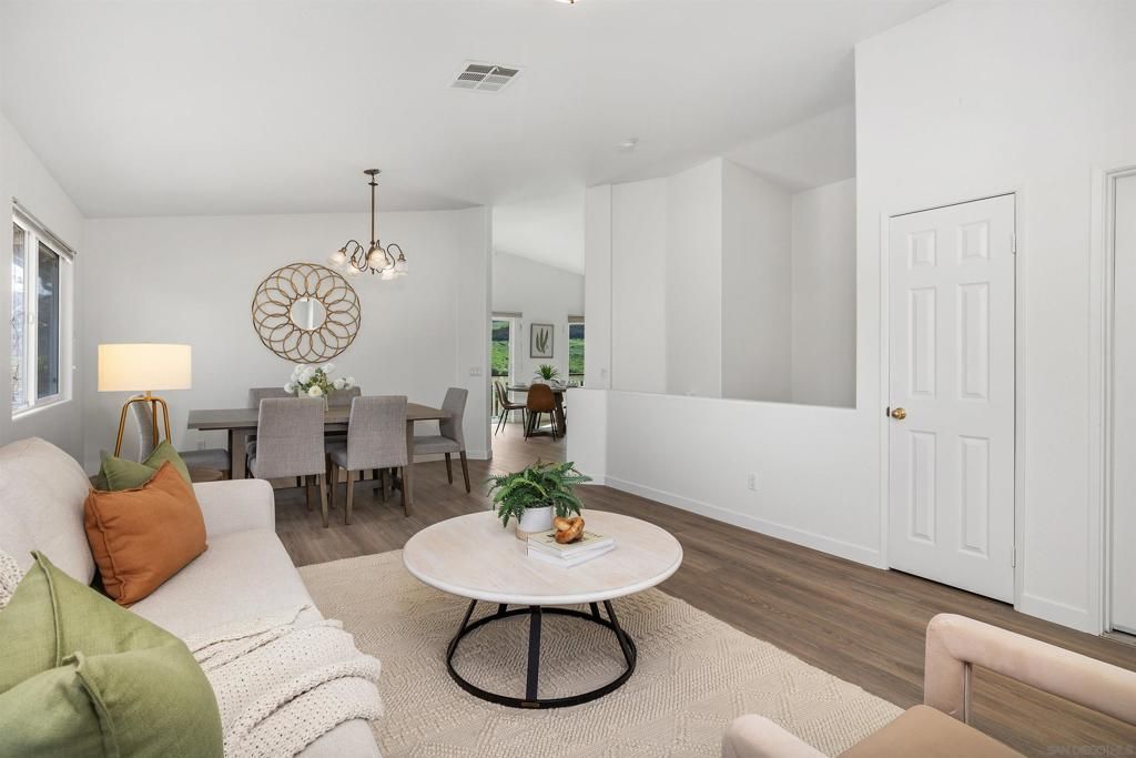 9118 Sesi Ln, Lakeside, CA 92040 Main Photo