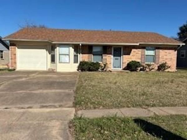 4212 Platte Drive, Balch Springs, TX 75180
