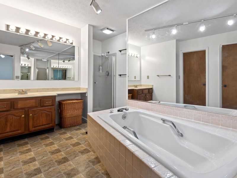 1010 Meadow Lark Drive, Enon, OH 45323 Photo 36