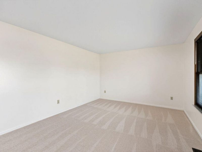 1010 Meadow Lark Drive, Enon, OH 45323 Photo 9