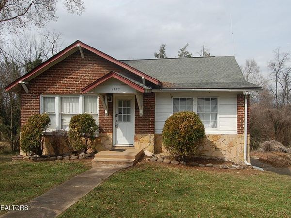 2709 Washington Pike, Knoxville, TN 37917