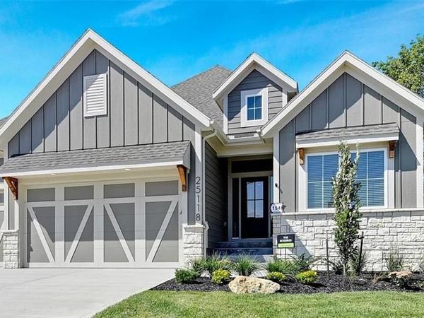 22476 W 90th Terrace, Lenexa, KS 66220