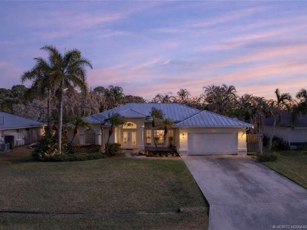 737 SW Dalton Circle, Port St Lucie, FL 34953