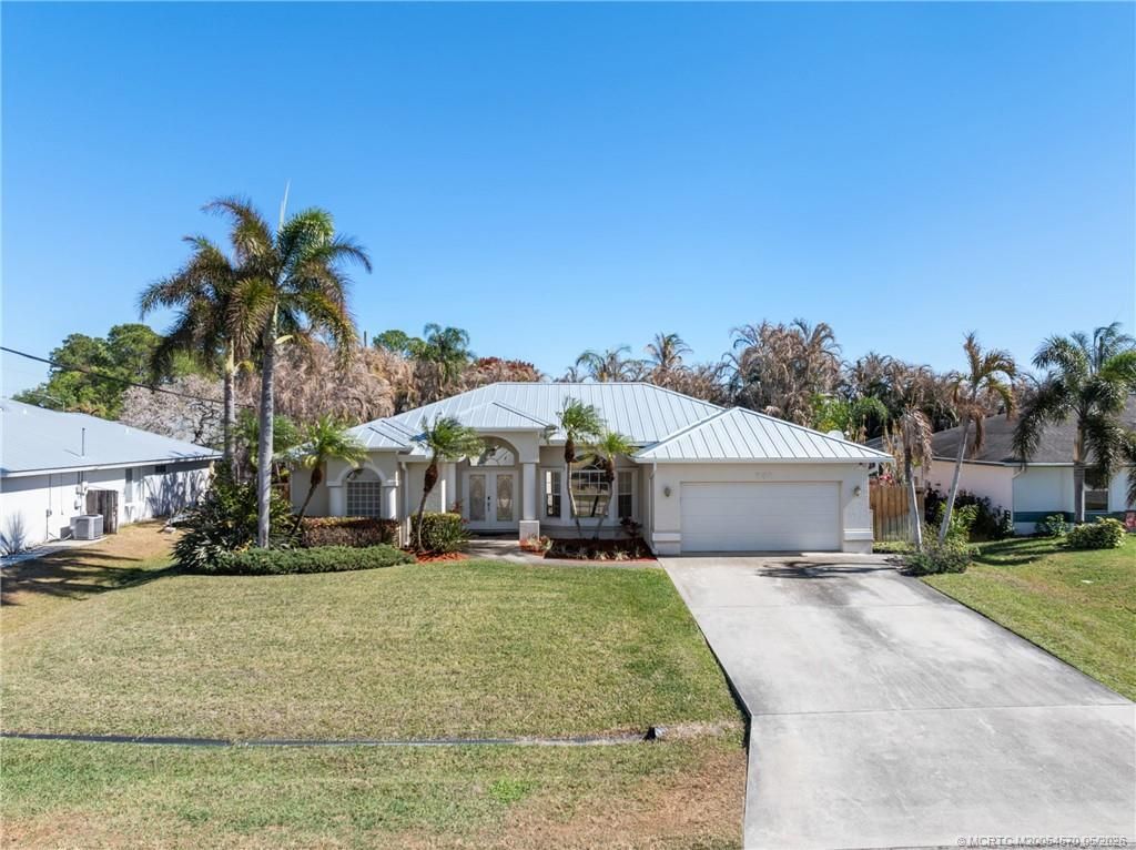 737 SW Dalton Circle, Port Saint Lucie, FL 34953 Photo