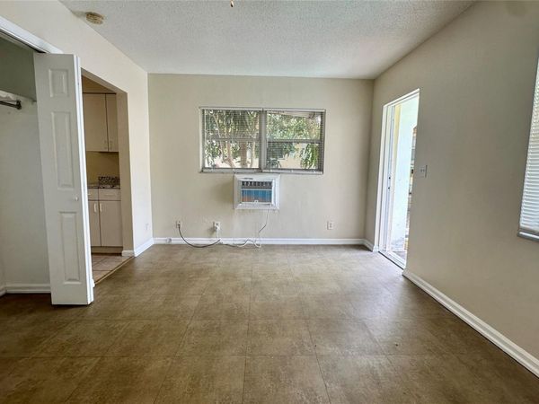 1973 NE 4th Street, Unit 6, Deerfield Beach, FL 33441