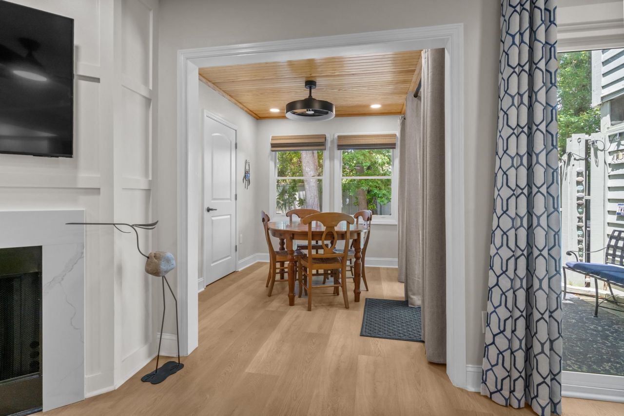 12 Shadow Moss Pl.  Photo 10