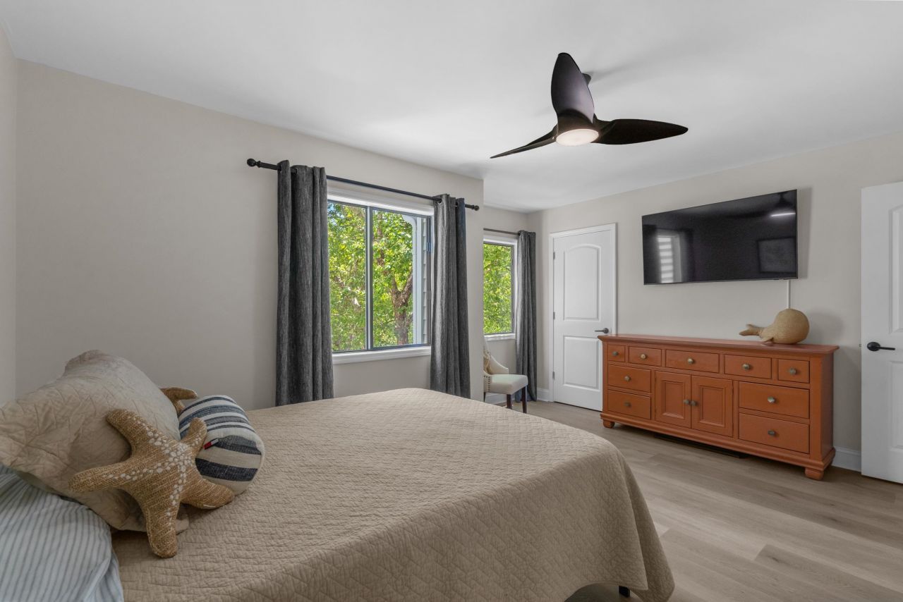 12 Shadow Moss Pl.  Photo 19