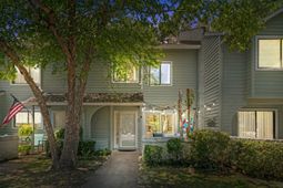 12 Shadow Moss Pl.  photo 4