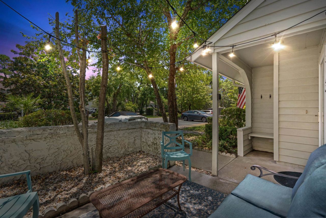 12 Shadow Moss Pl.  Photo 32