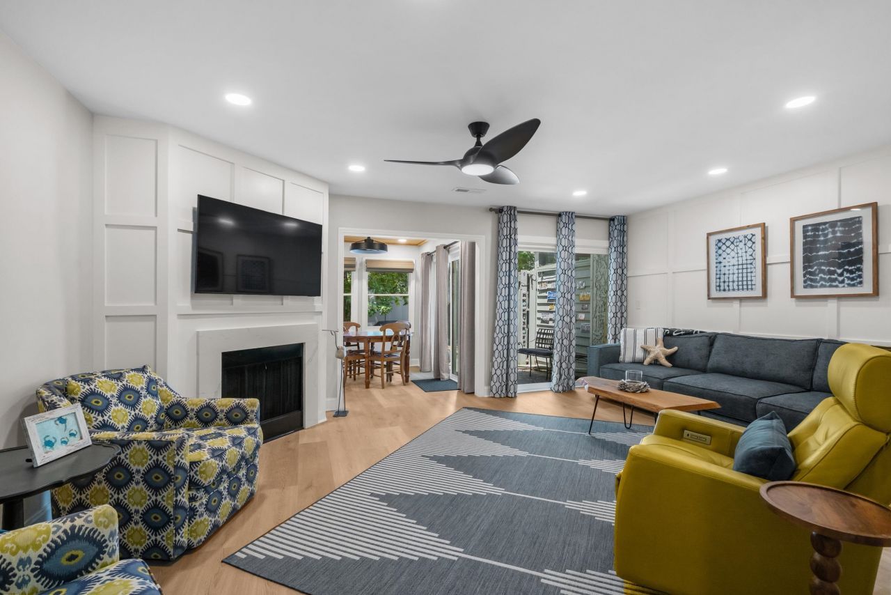 12 Shadow Moss Pl.  Photo 6