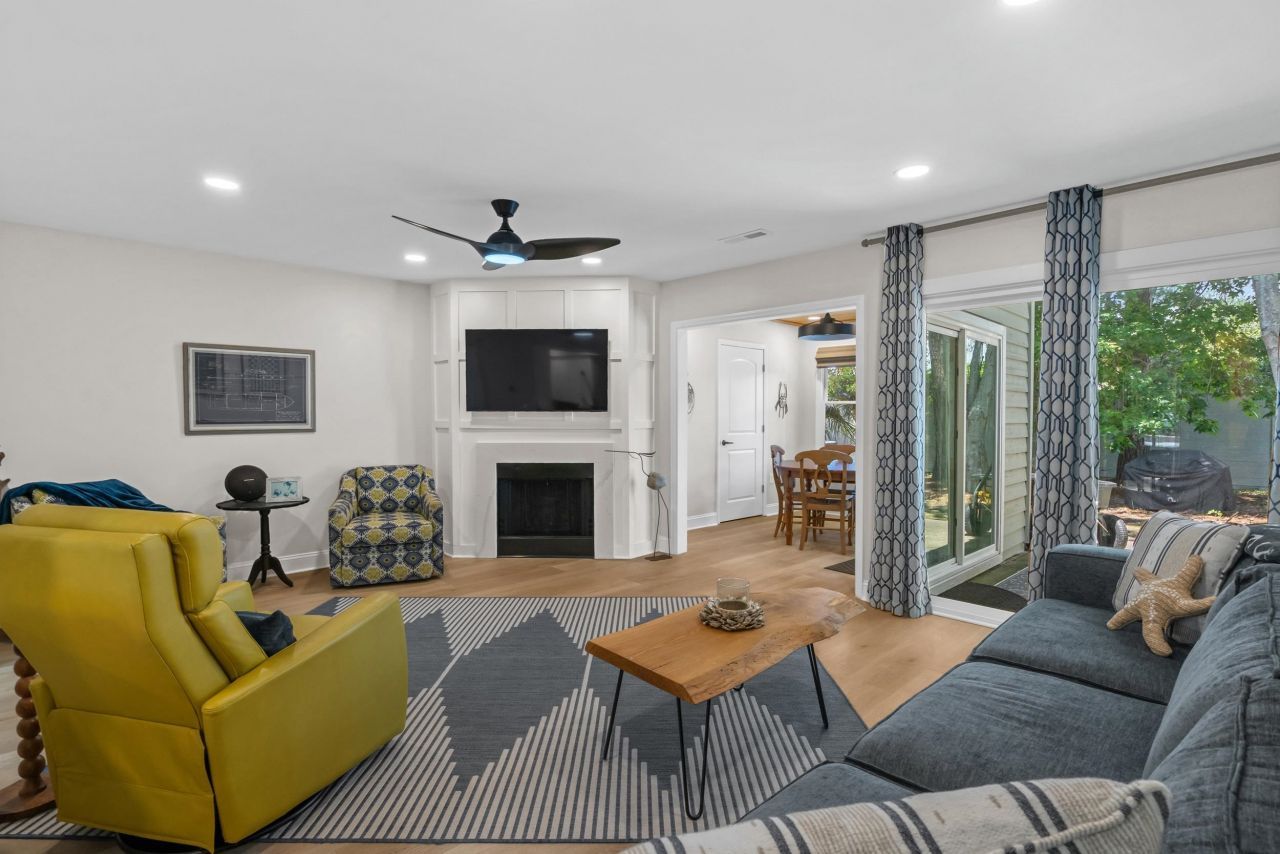 12 Shadow Moss Pl.  Photo 8