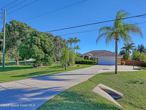 2710 S Courtenay Parkway , Merritt Island, FL 32952