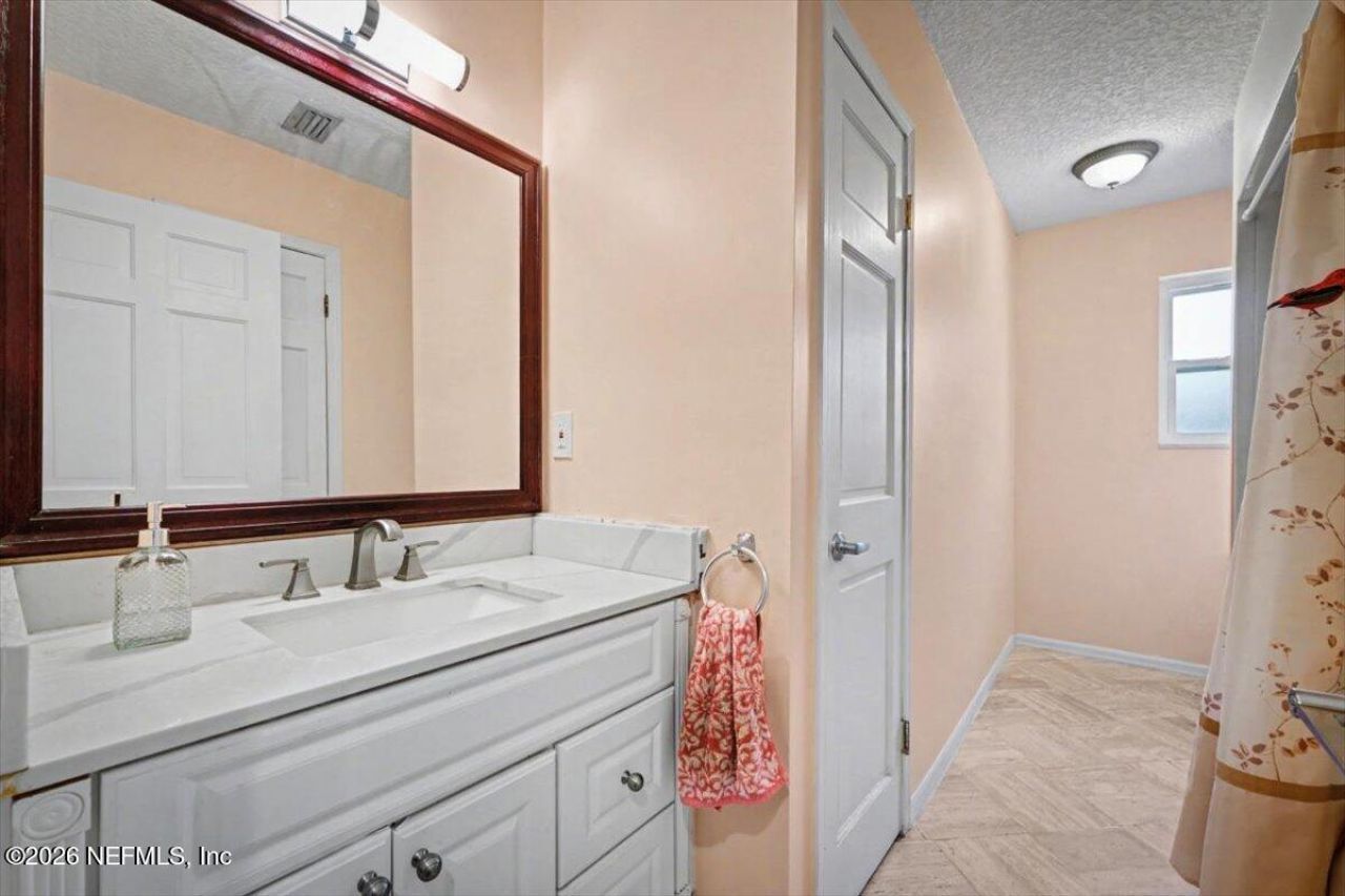 9372 Beauclerc Wood Lane N, Jacksonville, FL 32257 Photo