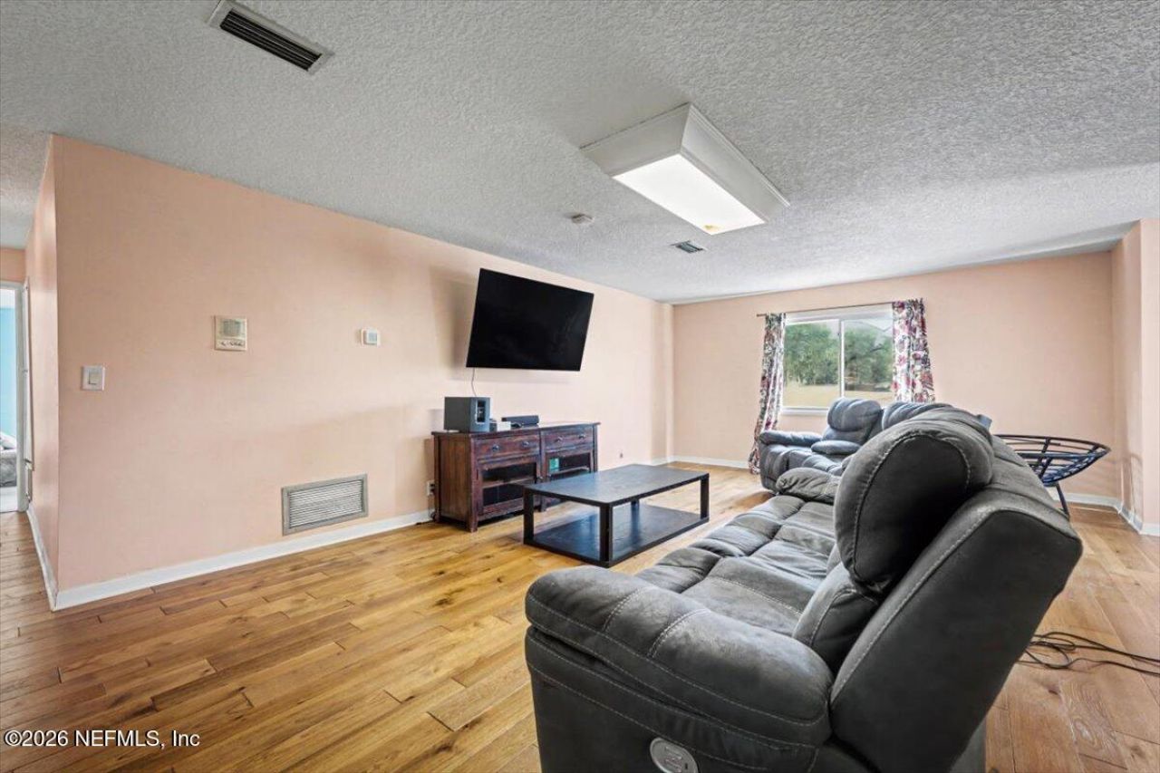 9372 Beauclerc Wood Lane N, Jacksonville, FL 32257 Photo