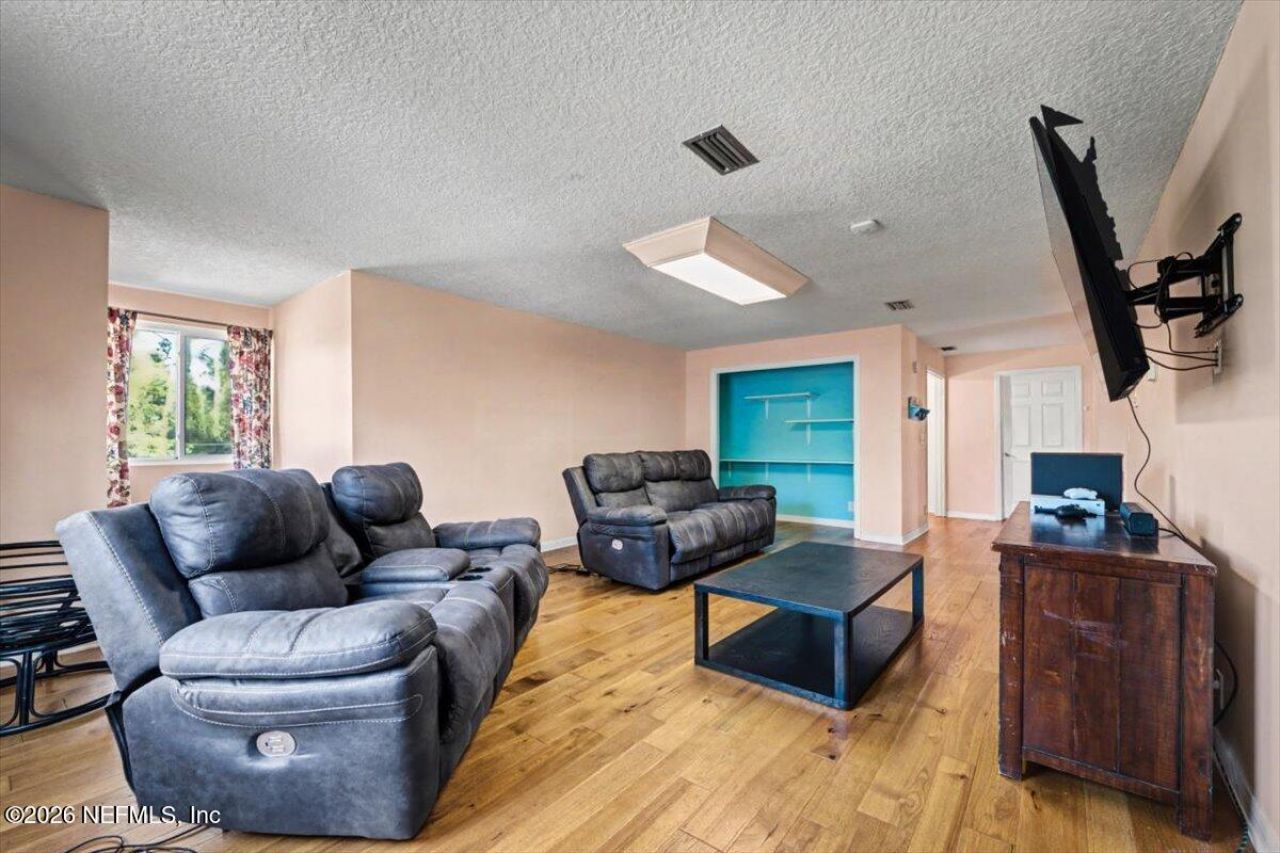 9372 Beauclerc Wood Lane N, Jacksonville, FL 32257 Photo